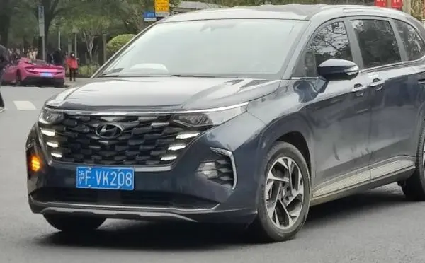 Hyundai Custo