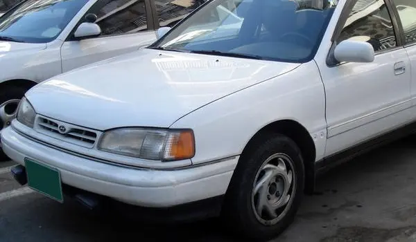 Hyundai Elantra I-3