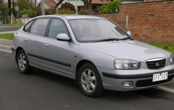 Hyundai Elantra III Hatchback