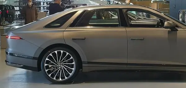Hyundai Grandeur/Azera VII (GN7)-0