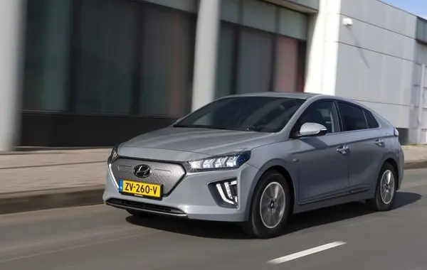 Hyundai IONIQ (facelift 2019)-6