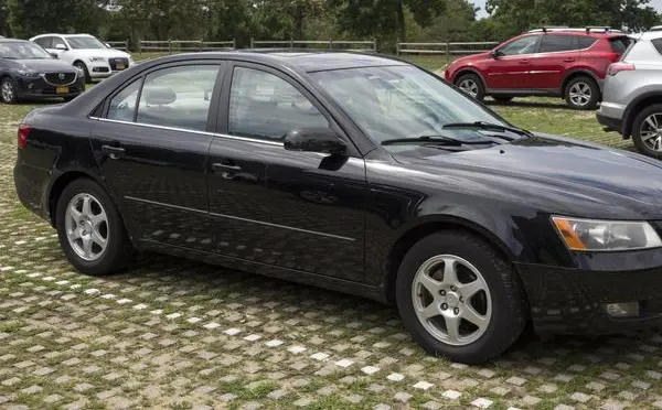 Hyundai Sonata V (NF)-4