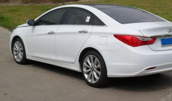 Hyundai Sonata VI (YF)-6
