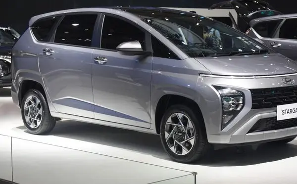 Hyundai Stargazer-0