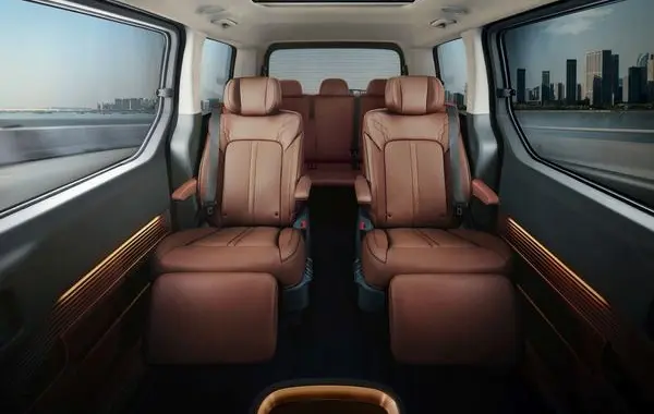 Hyundai Staria-1