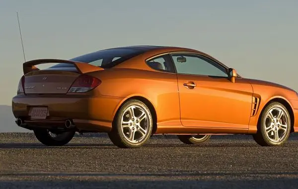 Hyundai Tiburon II (GK, facelift 2004)-0