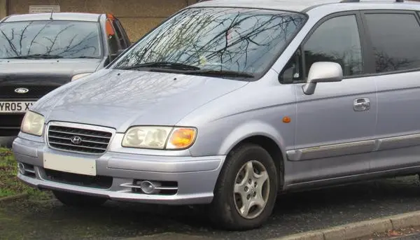 Hyundai Trajet (FO)-1