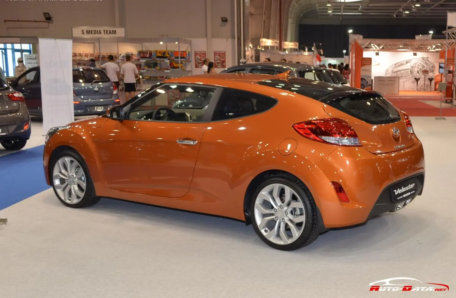 Hyundai Veloster-2