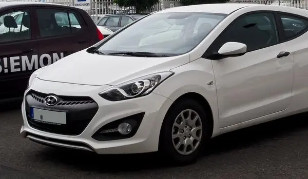 Hyundai i30 II Coupe-1