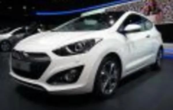 Hyundai i30 II Coupe-4