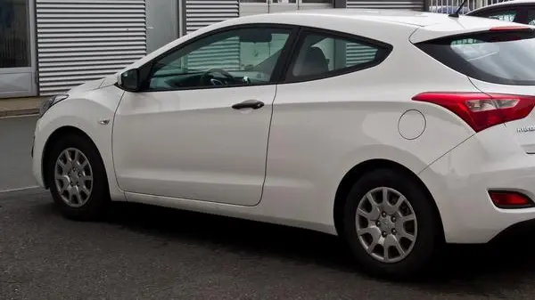 Hyundai i30 II Coupe-2
