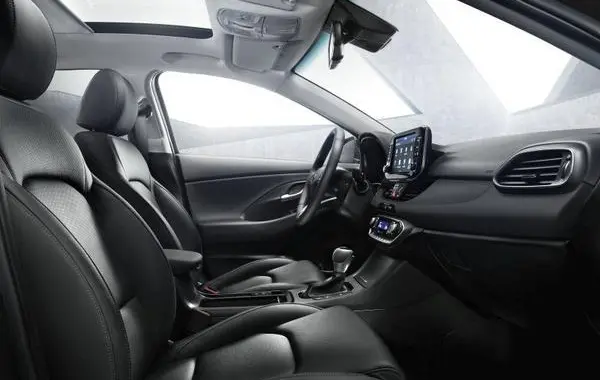 Hyundai i30 III CW-8