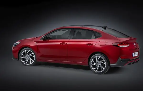 Hyundai i30 III Fastback (facelift 2020)-1