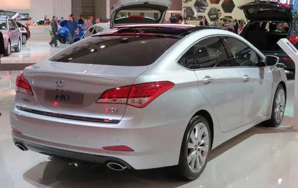 Hyundai i40 Sedan-2