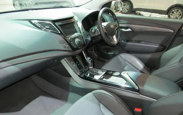 Hyundai i40 Sedan-4