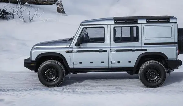 INEOS Grenadier Utility Wagon-1