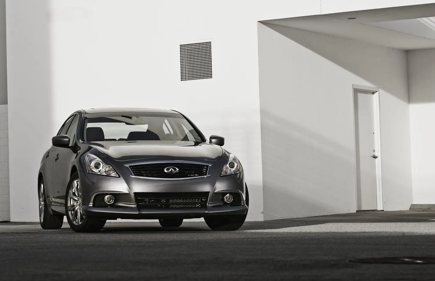 Infiniti G37 Sedan (V36, facelift 2009)-10