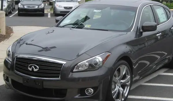 Infiniti M IV (Y51)-1