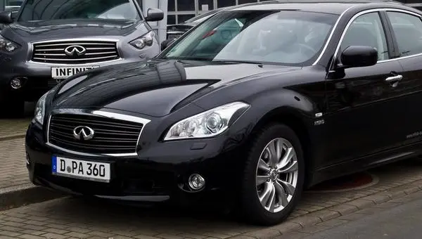 Infiniti M IV (Y51)-3