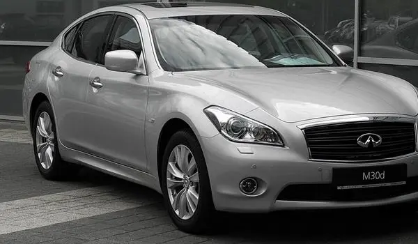 Infiniti M IV (Y51)-2