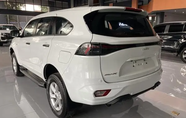 Isuzu MU-X II (facelift 2024)-3