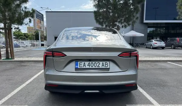 JMEV EVeasy Limo-3
