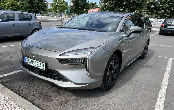 JMEV EVeasy Limo