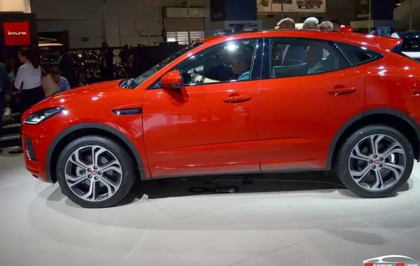 Jaguar E-Pace-2