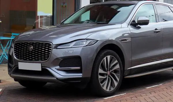 Jaguar F-Pace (facelift 2020)-13