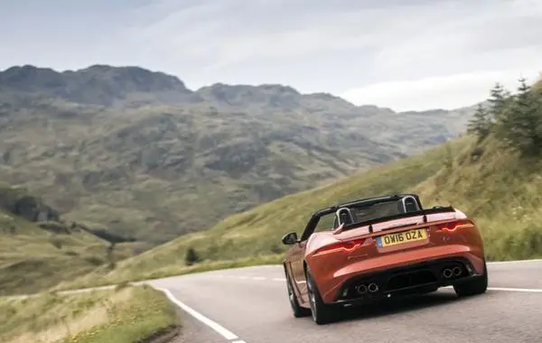 Jaguar F-type Convertible (facelift 2017)-3