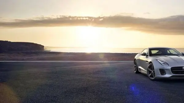Jaguar F-type Coupe (facelift 2017)-8