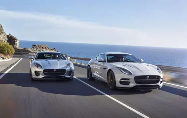 Jaguar F-type Coupe (facelift 2017)-5