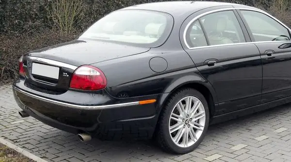 Jaguar S-type (CCX)-5