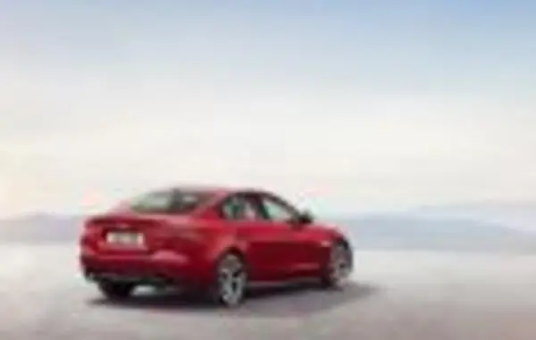 Jaguar XE (X760)-8