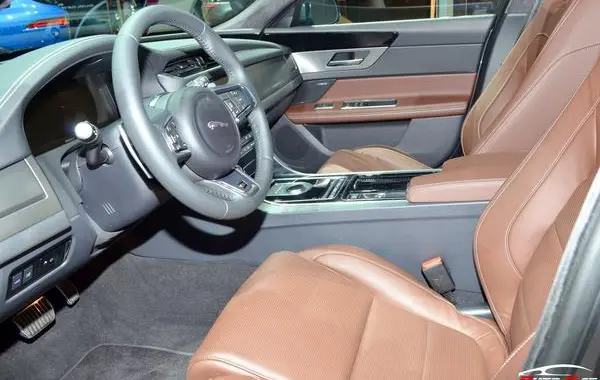 Jaguar XF Sportbrake (X260)-3