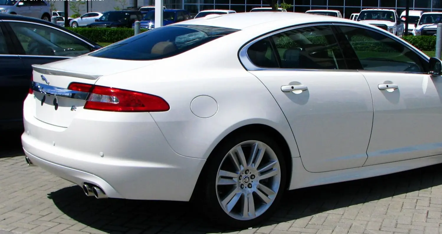 Jaguar XF (X250)-1