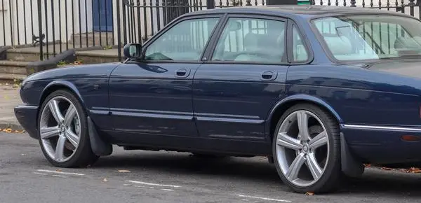 Jaguar XJ (X308)-4
