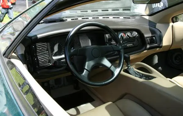 Jaguar XJ220-3