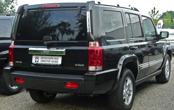 Jeep Commander (XK)-7