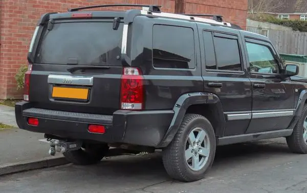 Jeep Commander (XK)-4