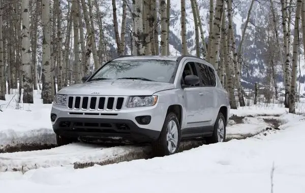 Jeep Compass I (MK, facelift 2011)-1