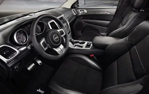 Jeep Grand Cherokee IV (WK2)-2