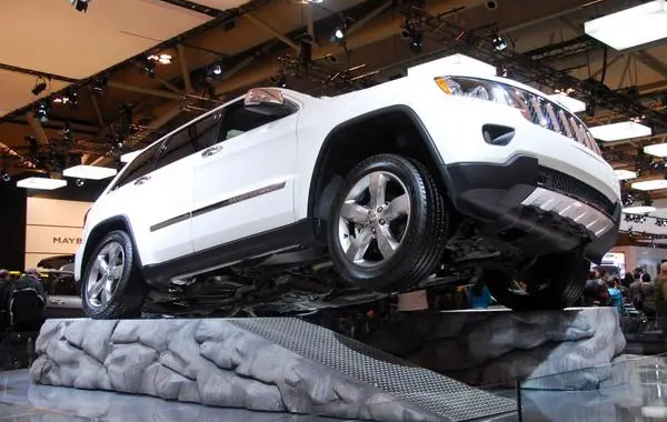 Jeep Grand Cherokee IV (WK2)-4