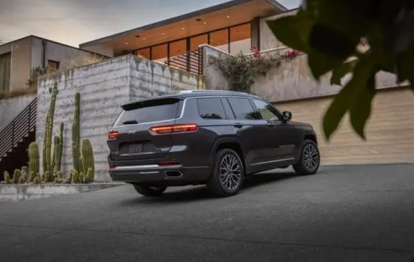 Jeep Grand Cherokee L V (WL)-9
