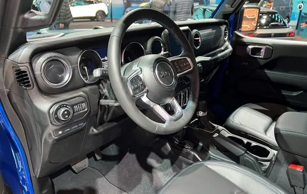 Jeep Wrangler IV Unlimited (JL)-1