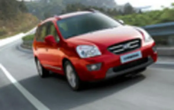 Kia Carens II-1