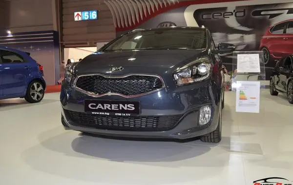 Kia Carens III-7
