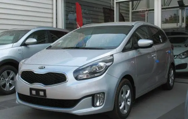 Kia Carens III