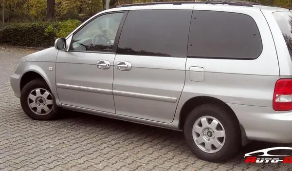 Kia Carnival I (UP/GQ, facelift 2001)-0
