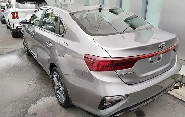 Kia Cerato IV Sedan-0